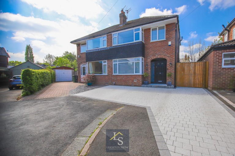 Images for Tenby Drive, Cheadle Hulme, SK8 EAID:425574707 BID:a331354c-8a27-4290-8521-a2425358b7e6