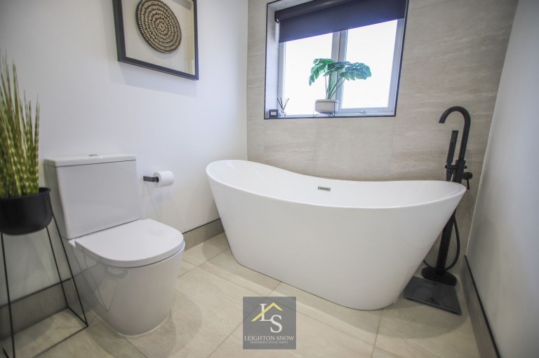Images for Tenby Drive, Cheadle Hulme, SK8 EAID:425574707 BID:a331354c-8a27-4290-8521-a2425358b7e6