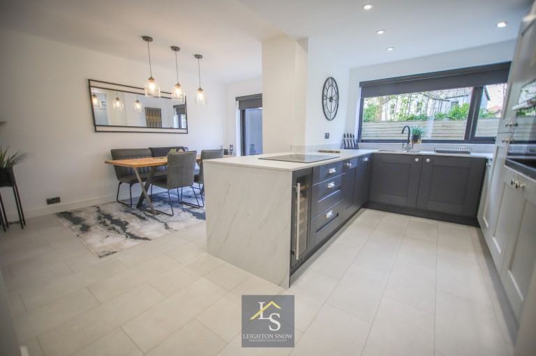 Images for Tenby Drive, Cheadle Hulme, SK8 EAID:425574707 BID:a331354c-8a27-4290-8521-a2425358b7e6