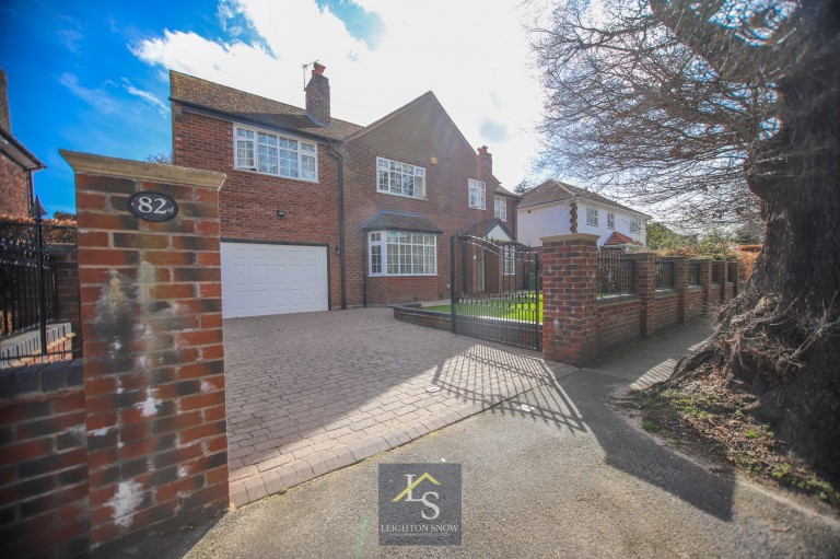 Images for Moss Lane, Bramhall, SK7 EAID:425574707 BID:a331354c-8a27-4290-8521-a2425358b7e6