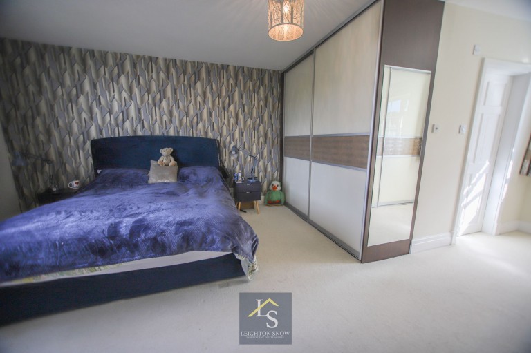 Images for Moss Lane, Bramhall, SK7 EAID:425574707 BID:a331354c-8a27-4290-8521-a2425358b7e6
