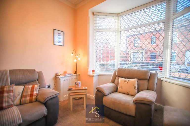 Images for Rochdale Road, Royton, OL2 EAID:425574707 BID:a331354c-8a27-4290-8521-a2425358b7e6