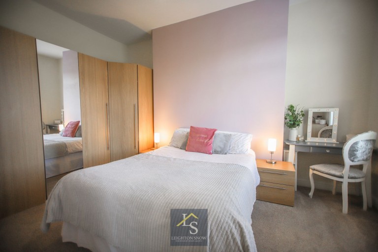 Images for Rochdale Road, Royton, OL2 EAID:425574707 BID:a331354c-8a27-4290-8521-a2425358b7e6