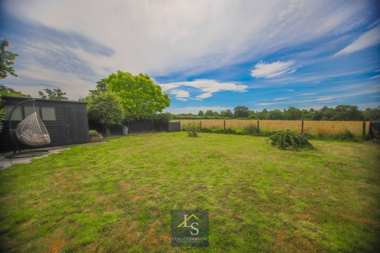 Images for Eskdale Avenue, Bramhall, SK7 EAID:425574707 BID:a331354c-8a27-4290-8521-a2425358b7e6