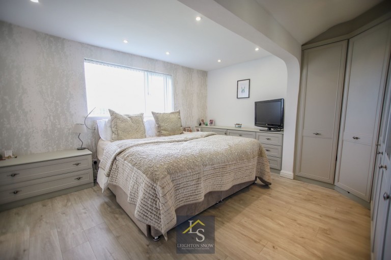 Images for Eskdale Avenue, Bramhall, SK7 EAID:425574707 BID:a331354c-8a27-4290-8521-a2425358b7e6