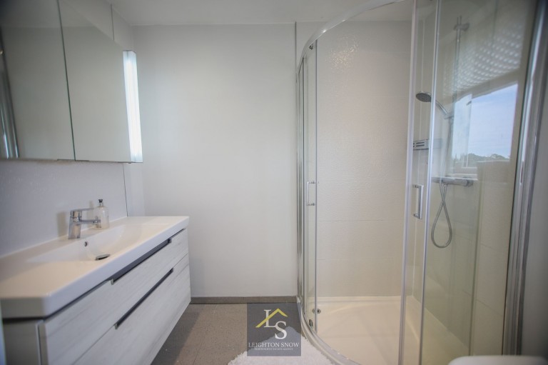 Images for Eskdale Avenue, Bramhall, SK7 EAID:425574707 BID:a331354c-8a27-4290-8521-a2425358b7e6
