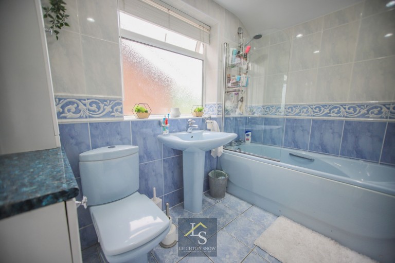 Images for Eskdale Avenue, Bramhall, SK7 EAID:425574707 BID:a331354c-8a27-4290-8521-a2425358b7e6