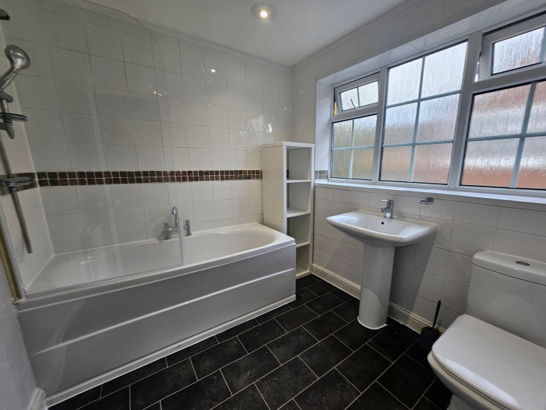 Images for Blythe Avenue, Bramhall, SK7 EAID:425574707 BID:4e9803c7-4032-406b-90d5-01d6ebc98bcc