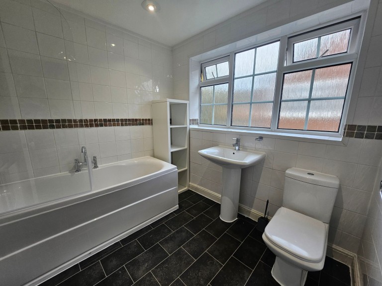 Images for Blythe Avenue, Bramhall, SK7 EAID:425574707 BID:4e9803c7-4032-406b-90d5-01d6ebc98bcc