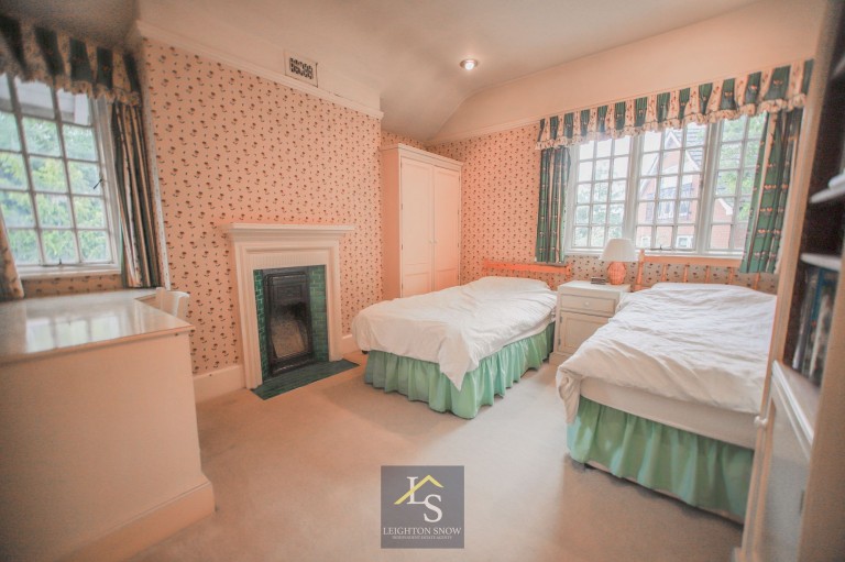 Images for Kitts Moss Lane, Bramhall, SK7 EAID:425574707 BID:a331354c-8a27-4290-8521-a2425358b7e6