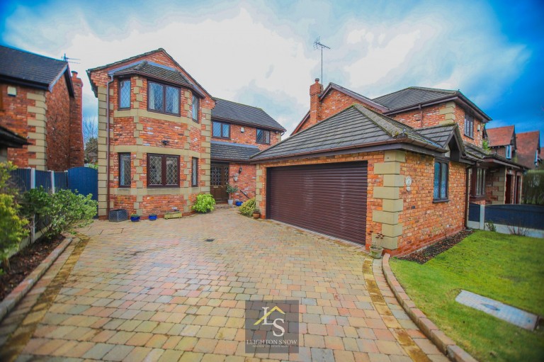 Images for Grange Road, Bramhall, SK7 EAID:425574707 BID:a331354c-8a27-4290-8521-a2425358b7e6
