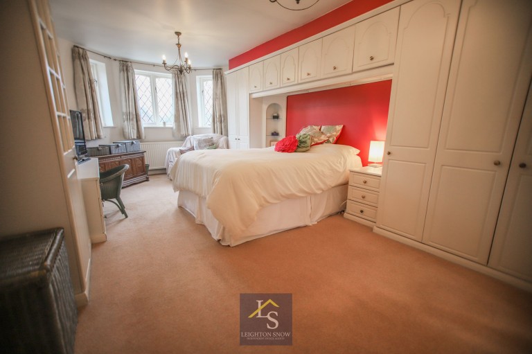 Images for Grange Road, Bramhall, SK7 EAID:425574707 BID:a331354c-8a27-4290-8521-a2425358b7e6