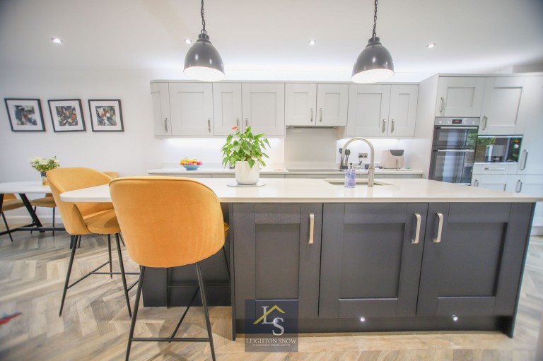 Images for Grange Road, Bramhall, SK7 EAID:425574707 BID:a331354c-8a27-4290-8521-a2425358b7e6