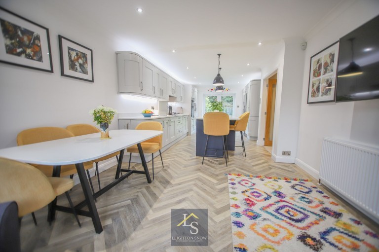 Images for Grange Road, Bramhall, SK7 EAID:425574707 BID:a331354c-8a27-4290-8521-a2425358b7e6