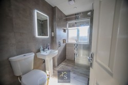 Images for Kinross Avenue, Stockport, SK2