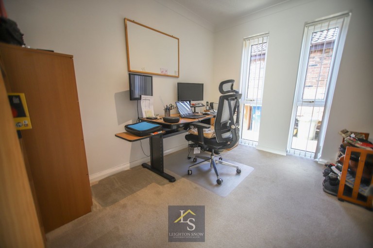 Images for Kinross Avenue, Stockport, SK2 EAID:425574707 BID:a331354c-8a27-4290-8521-a2425358b7e6