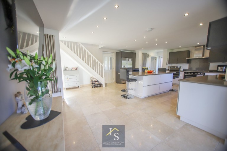 Images for Kinross Avenue, Stockport, SK2 EAID:425574707 BID:a331354c-8a27-4290-8521-a2425358b7e6