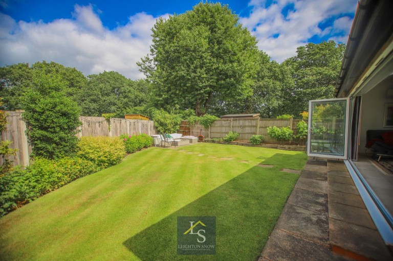 Images for Kinross Avenue, Stockport, SK2 EAID:425574707 BID:a331354c-8a27-4290-8521-a2425358b7e6