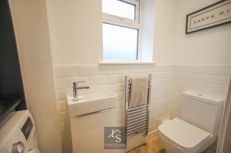 Images for Fountains Road, Bramhall, SK7 EAID:425574707 BID:a331354c-8a27-4290-8521-a2425358b7e6