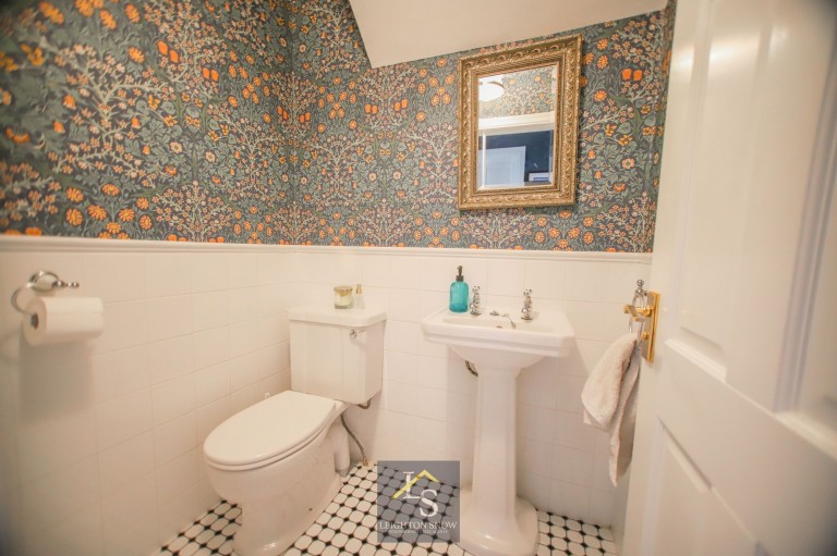 Images for Ack Lane East, Bramhall, SK7 EAID:425574707 BID:a331354c-8a27-4290-8521-a2425358b7e6