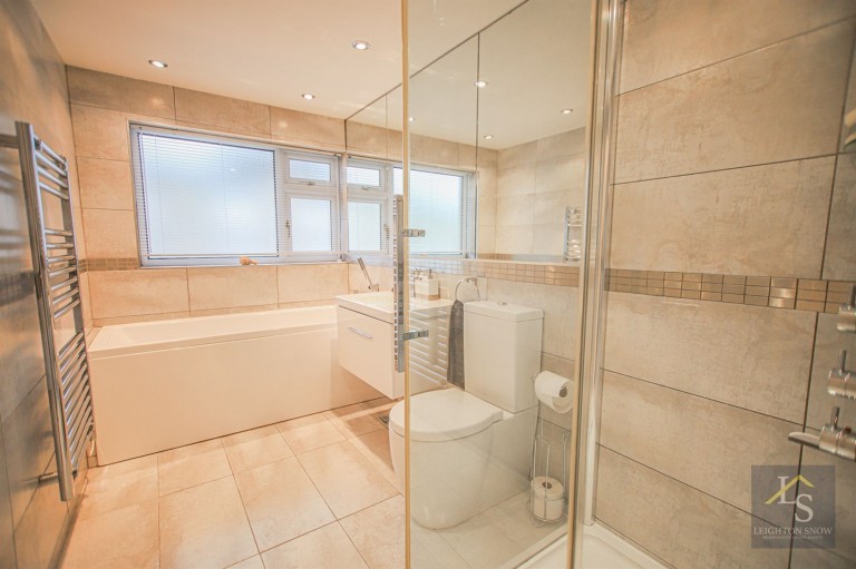 Images for Hurley Drive, Cheadle Hulme, SK8 EAID:425574707 BID:a331354c-8a27-4290-8521-a2425358b7e6