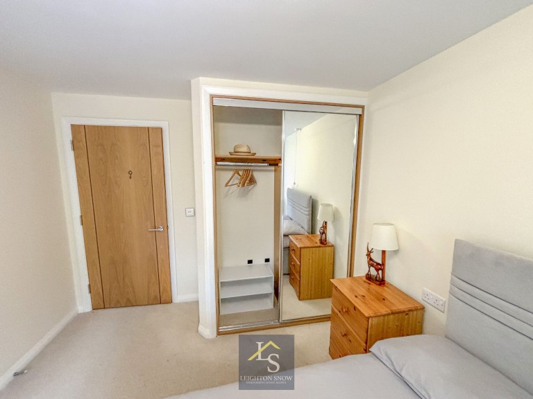 Images for Station Approach, Cheadle Hulme, SK8 EAID:425574707 BID:a331354c-8a27-4290-8521-a2425358b7e6