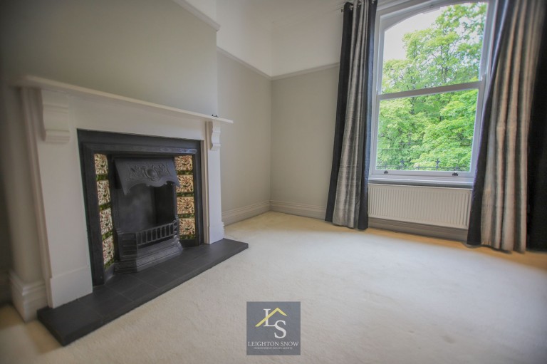 Images for Woodford Road, Bramhall, SK7 EAID:425574707 BID:a331354c-8a27-4290-8521-a2425358b7e6