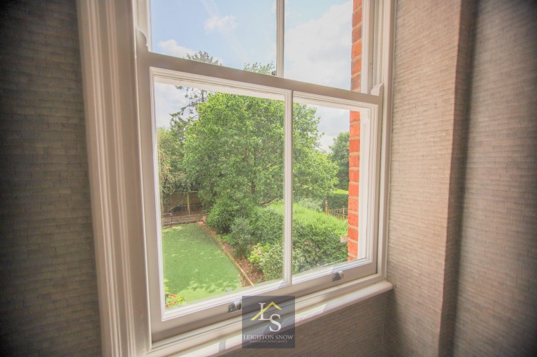 Images for Woodford Road, Bramhall, SK7 EAID:425574707 BID:a331354c-8a27-4290-8521-a2425358b7e6