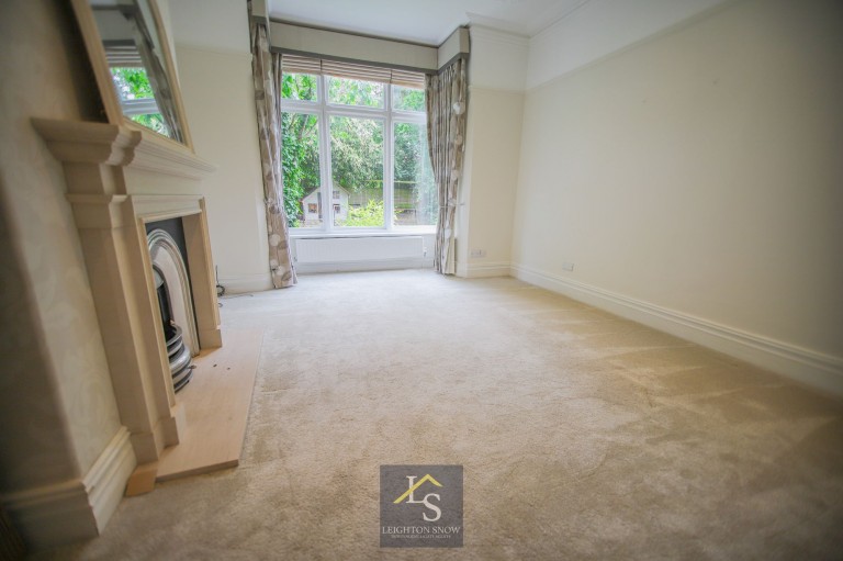 Images for Woodford Road, Bramhall, SK7 EAID:425574707 BID:a331354c-8a27-4290-8521-a2425358b7e6
