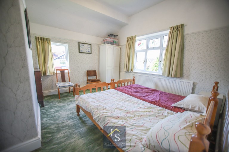 Images for Holly Road, Bramhall, SK7 EAID:425574707 BID:a331354c-8a27-4290-8521-a2425358b7e6