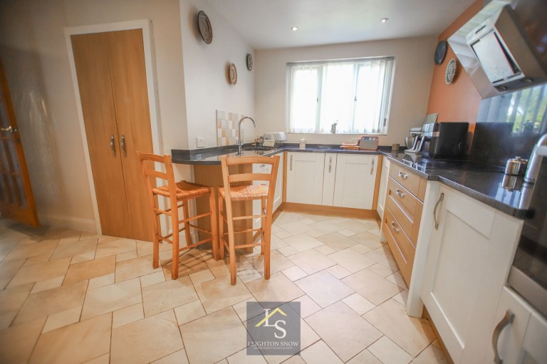 Images for Holly Road, Bramhall, SK7 EAID:425574707 BID:a331354c-8a27-4290-8521-a2425358b7e6