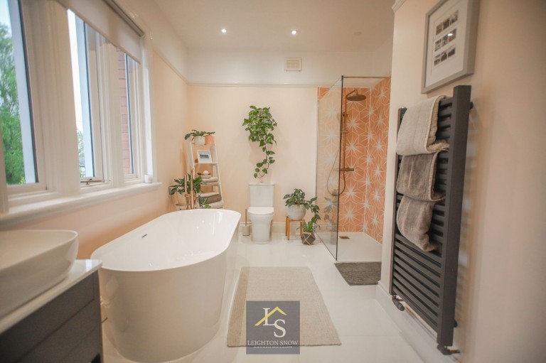 Images for Ogden Road, Bramhall, SK7 EAID:425574707 BID:a331354c-8a27-4290-8521-a2425358b7e6