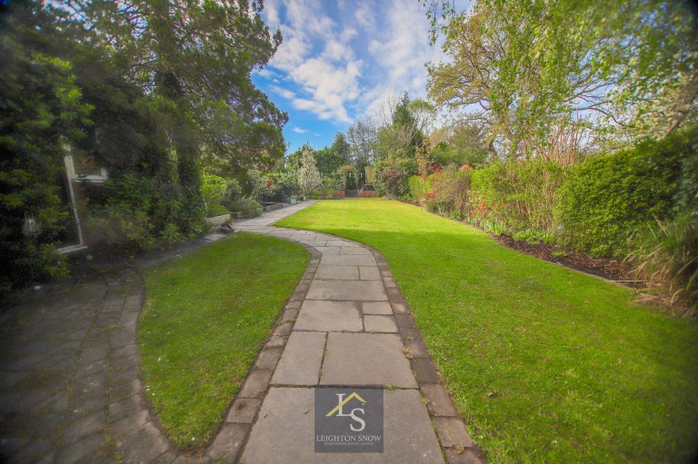 Images for Ogden Road, Bramhall, SK7 EAID:425574707 BID:a331354c-8a27-4290-8521-a2425358b7e6