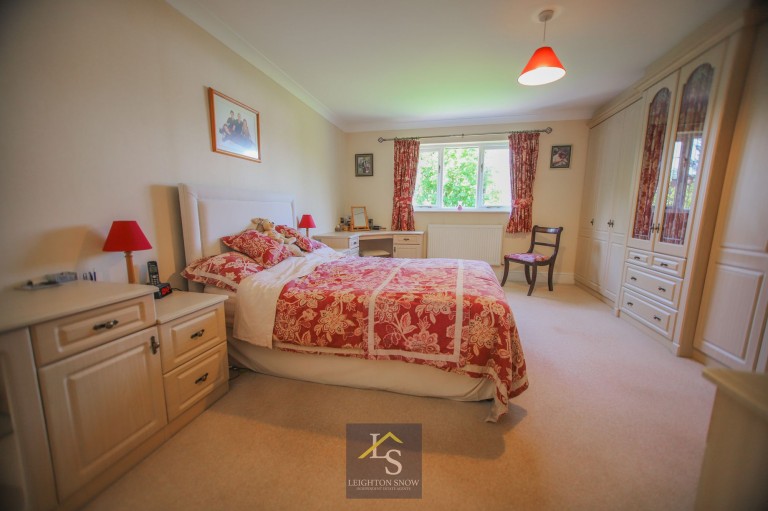 Images for Roseneath, Bramhall, SK7 EAID:425574707 BID:a331354c-8a27-4290-8521-a2425358b7e6