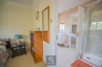 Roseneath, Bramhall, sk7