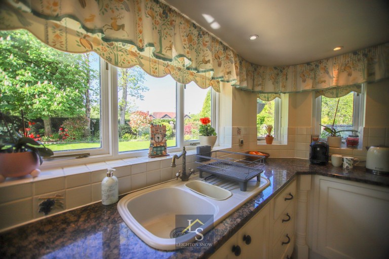 Images for Roseneath, Bramhall, SK7 EAID:425574707 BID:a331354c-8a27-4290-8521-a2425358b7e6