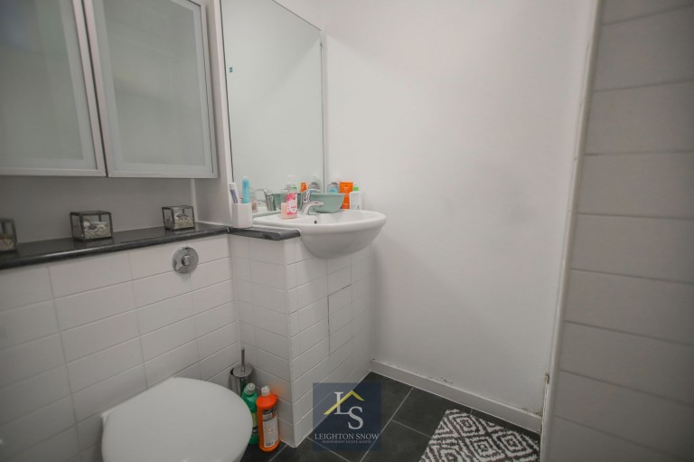 Images for Houldsworth Street, Reddish, SK5 EAID:425574707 BID:a331354c-8a27-4290-8521-a2425358b7e6