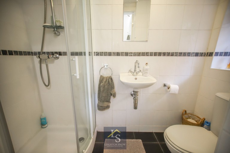 Images for Vicarage Avenue, Cheadle Hulme, SK8 EAID:425574707 BID:a331354c-8a27-4290-8521-a2425358b7e6