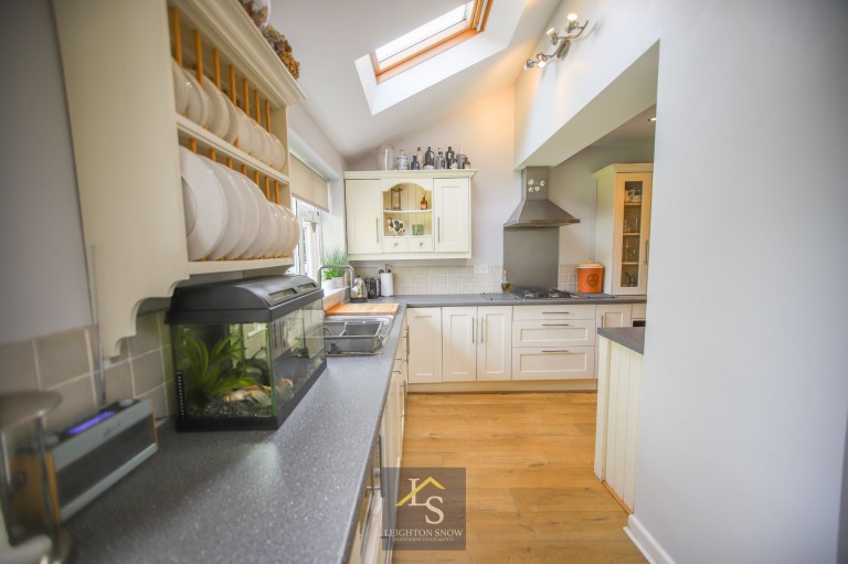 Images for Vicarage Avenue, Cheadle Hulme, SK8 EAID:425574707 BID:a331354c-8a27-4290-8521-a2425358b7e6