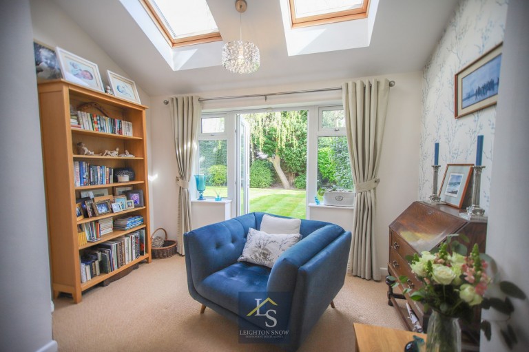 Images for Vicarage Avenue, Cheadle Hulme, SK8 EAID:425574707 BID:a331354c-8a27-4290-8521-a2425358b7e6