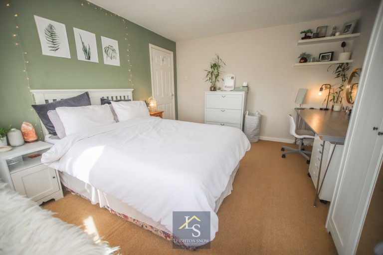 Images for Vicarage Avenue, Cheadle Hulme, SK8 EAID:425574707 BID:a331354c-8a27-4290-8521-a2425358b7e6