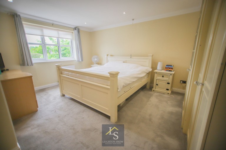 Images for Hartwell Grove, Stockport, SK3 EAID:425574707 BID:a331354c-8a27-4290-8521-a2425358b7e6