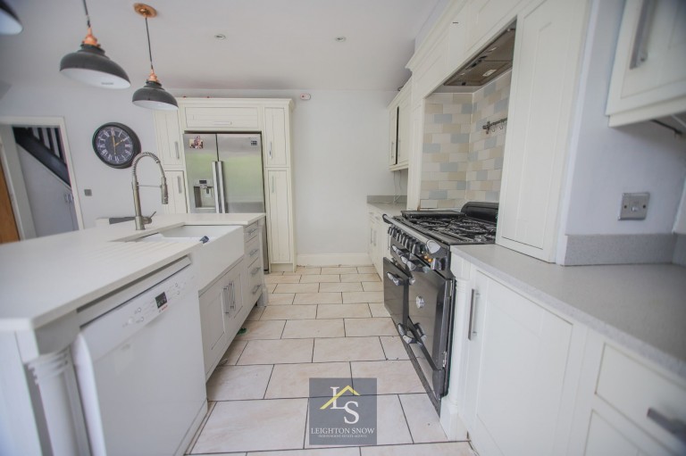 Images for Cringle Drive, Cheadle, SK8 EAID:425574707 BID:a331354c-8a27-4290-8521-a2425358b7e6