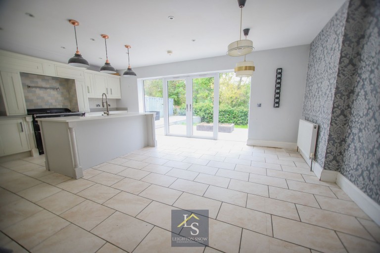 Images for Cringle Drive, Cheadle, SK8 EAID:425574707 BID:a331354c-8a27-4290-8521-a2425358b7e6