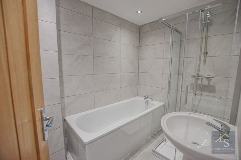Images for Westmeath Avenue, Cheadle Hulme, SK8 EAID:425574707 BID:4e9803c7-4032-406b-90d5-01d6ebc98bcc
