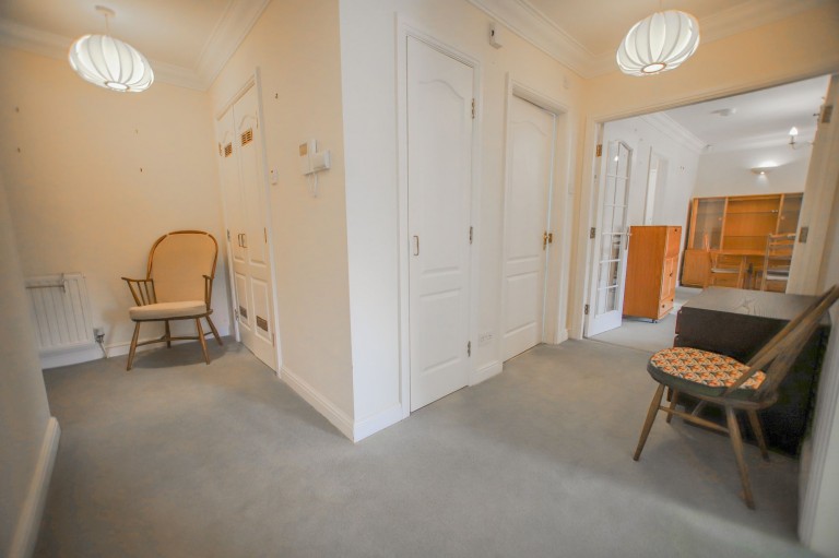 Images for Bramhall Lane South, Bramhall, SK7 EAID:425574707 BID:a331354c-8a27-4290-8521-a2425358b7e6