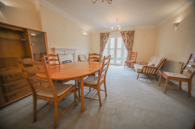 Images for Bramhall Lane South, Bramhall, SK7 EAID:425574707 BID:a331354c-8a27-4290-8521-a2425358b7e6