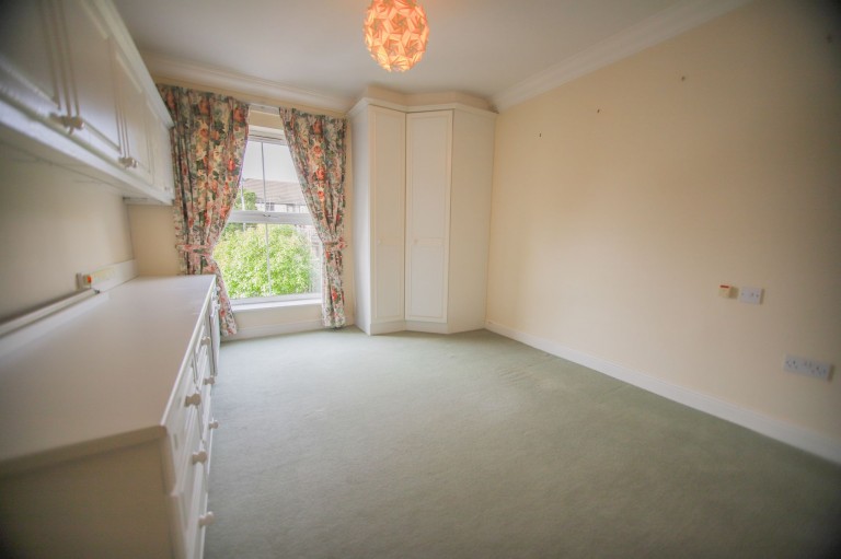 Images for Bramhall Lane South, Bramhall, SK7 EAID:425574707 BID:a331354c-8a27-4290-8521-a2425358b7e6