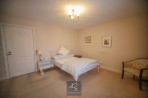 Beathwaite Drive, Bramhall, sk7