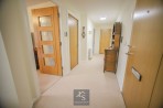 Station Approach, Cheadle Hulme, sk8